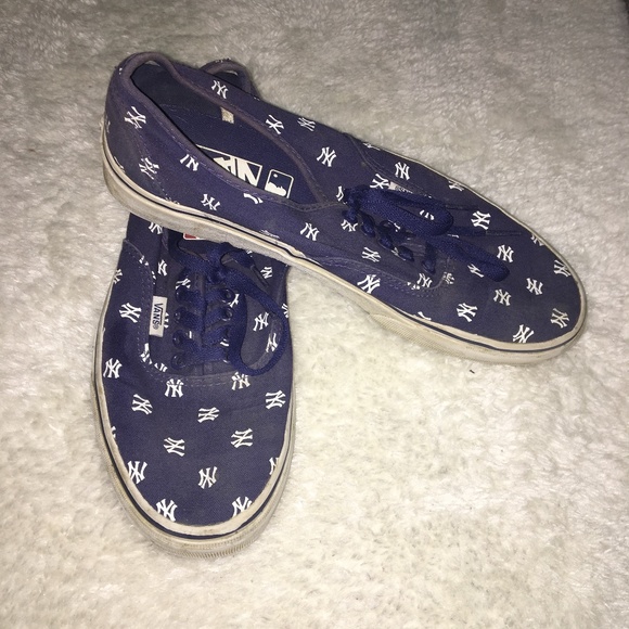 Mens New York Yankees Vans - Picture 3 of 8